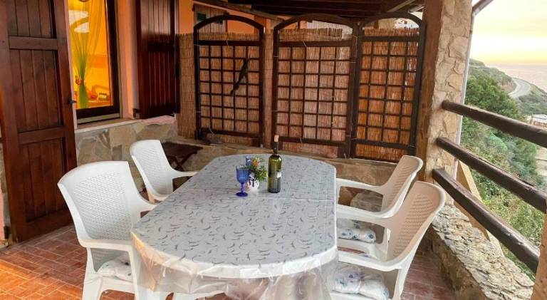 Holiday apartment with terrace — photo 2
