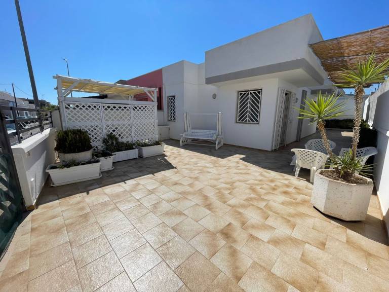 Villa with barbecue & garden | Garden view — photo 4