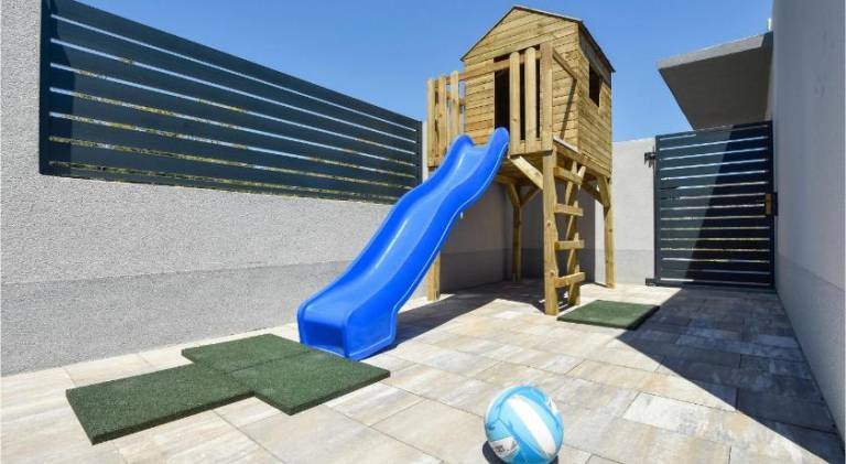 Nice house with pool & jacuzzi | Dogs allowed — photo 4