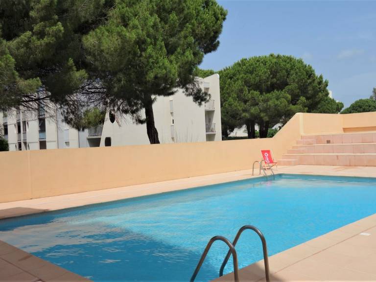 Wonderful apartment with patio & pool | Dogs allowed in Nîmes