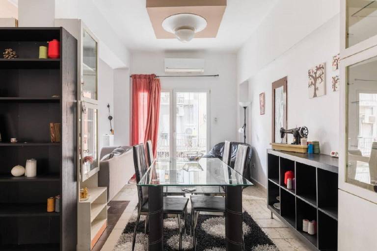 Fully equipped rental apartment with patio | Near Hagia Sophia | Good for workation | Pet-friendly — photo 2