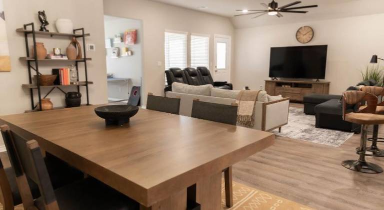 House with 4 rooms for 11 persons in Oklahoma City, OK
