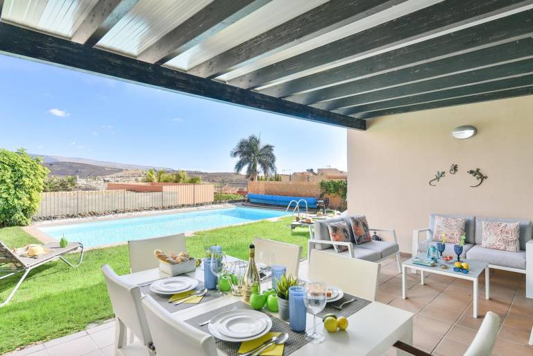 Fully equipped spacious villa with private pool, terrace & barbeque | Suitable for remote work | Pets are welcome — photo 2