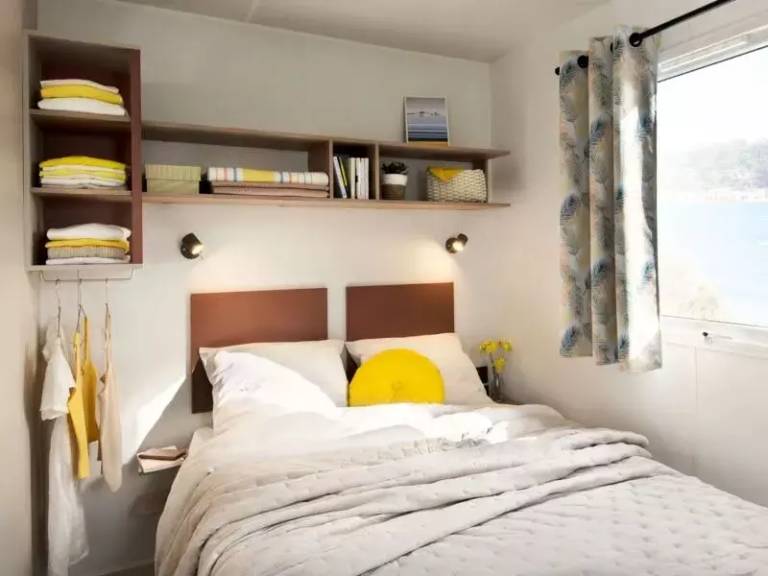 Campsite Domaine de la Marina - Mobil-home Aqua 4 rooms 6 people Terrace semi-covered TV — photo 4