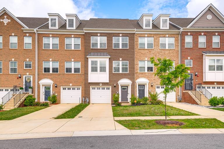 Fenced Yard Spacious Southern Maryland Townhome