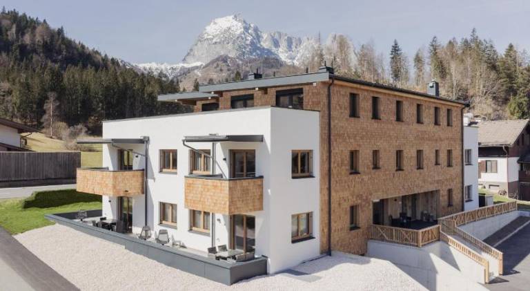 Serviced apartment with garden, sauna & terrace in Kitzbuhel