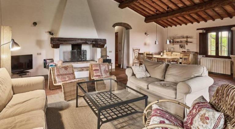 Villa with yard, barbeque & private pool | Pet-friendly — photo 2