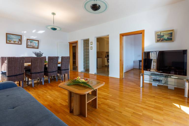 Rental apartment with 2 rooms for 6 persons — photo 5