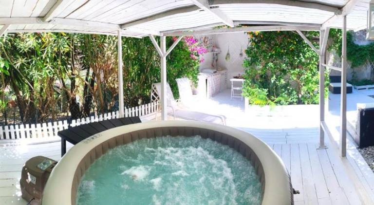 Charming apartment with pool & jacuzzi | Dogs allowed — photo 2