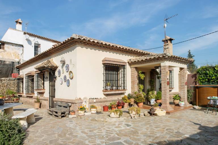 Holiday Home 'Ayala' with Mountain View, Private Pool and Wi-Fi — photo 2