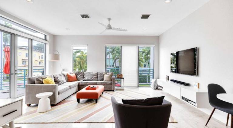 House with pool | Near Las Olas Boulevard — photo 3