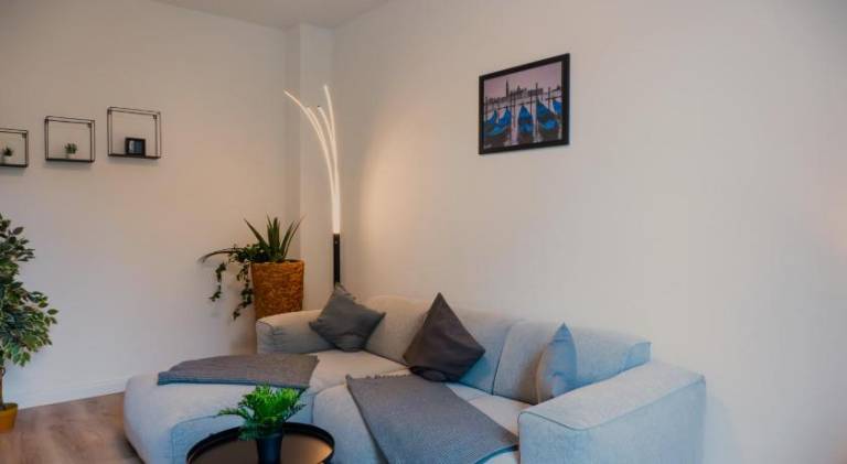 Apartment with terrace — photo 2