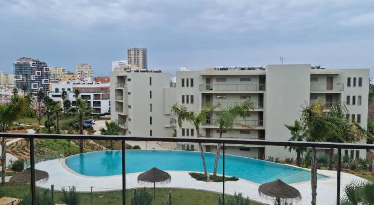 Pleasant apartment with private pool, garden & terrace | Close to the beach | Dogs allowed in Portimão