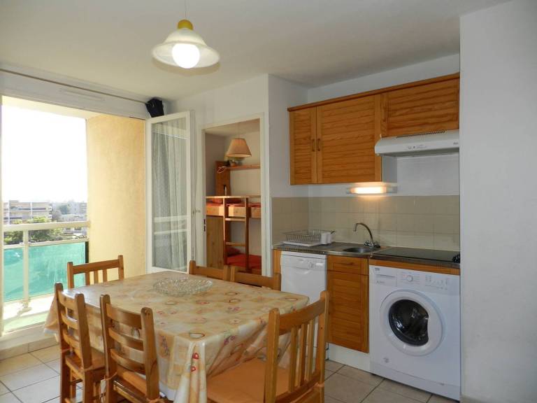 Rental apartment with 2 rooms for 6 persons — photo 4