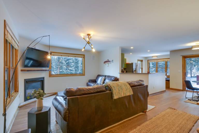 12 Mi to Breckenridge Ski Resort: Cabin w/ Hot Tub — photo 4