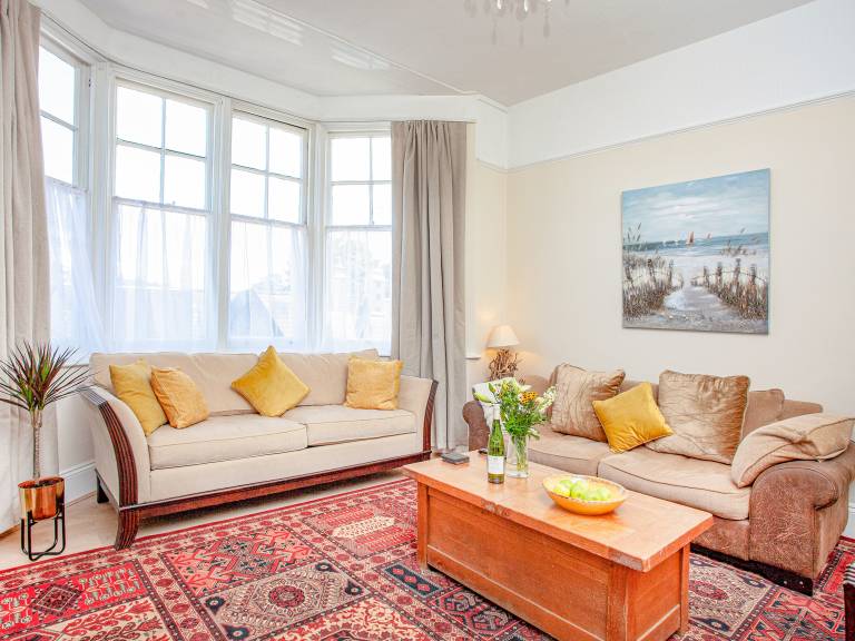 Cottage with garden | River view — photo 4