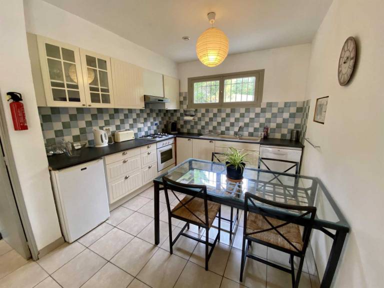 Fully equipped gite with patio, BBQ & private pool | Pets allowed — photo 5