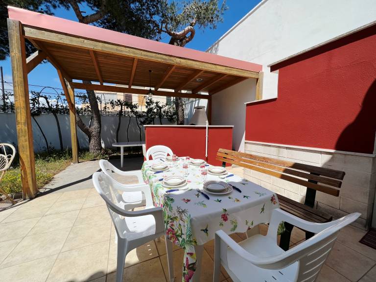 Family-friendly wonderful vacation home with grill & garden | Pets allowed — photo 2