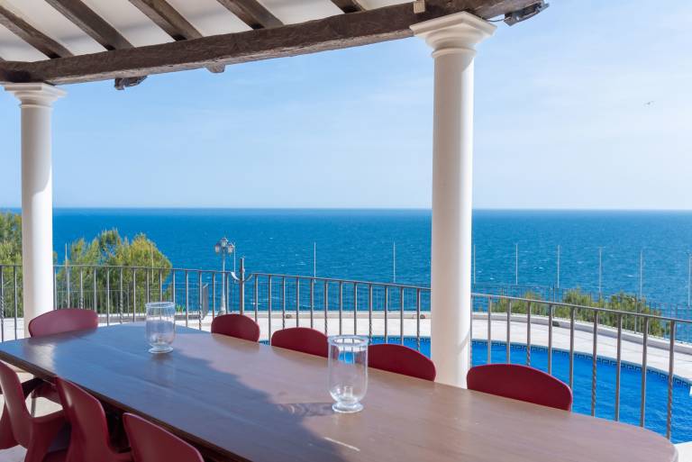 Vacation home with patio, yard & private pool | Beach view | Suitable for remote work — photo 5