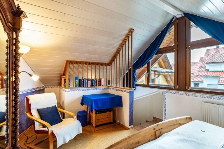 Holiday Home 'Burgblick' with Mountain View, Balcony and Wi-Fi — photo 4