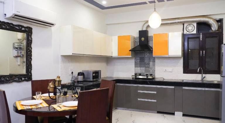 Lime Tree 2Bhk Serviced Apartment Near Artemis — photo 2