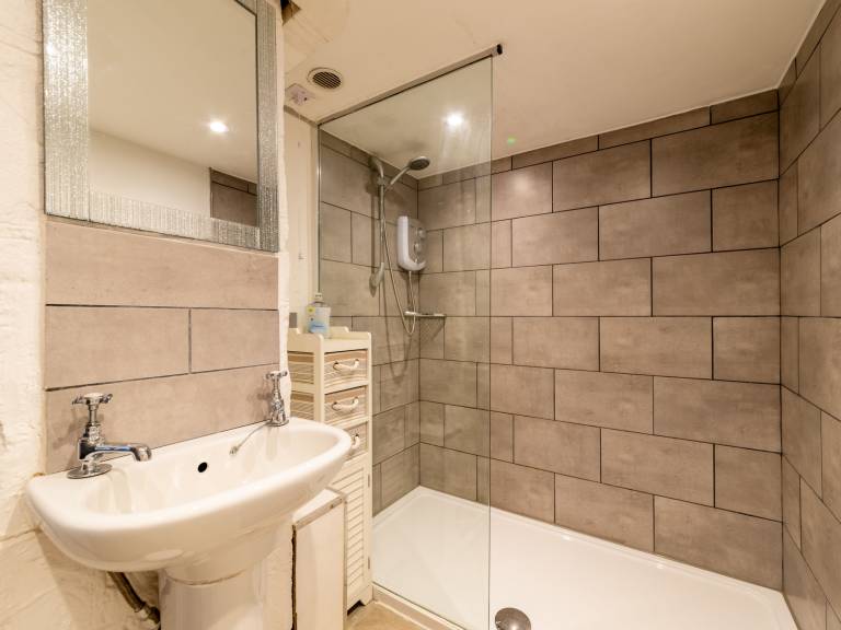 House with 2 rooms for 3 persons — photo 4