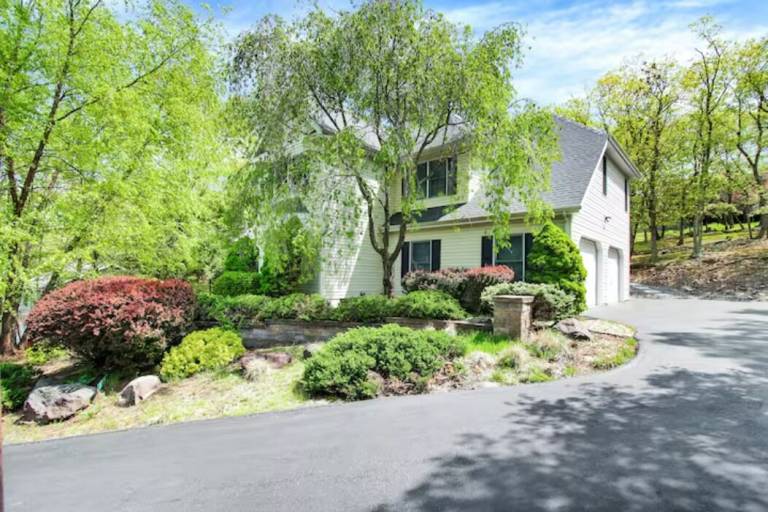 House  Bartonsville