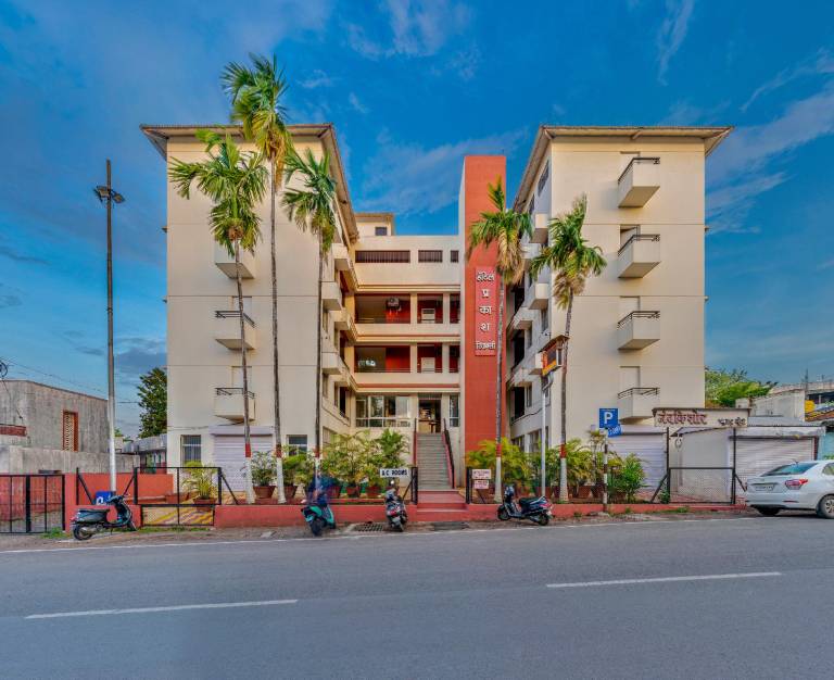Hotel Prakash Regency