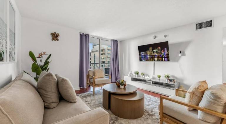 Perfectly Located Miami 3BR with Stunning Views in Miami, FL