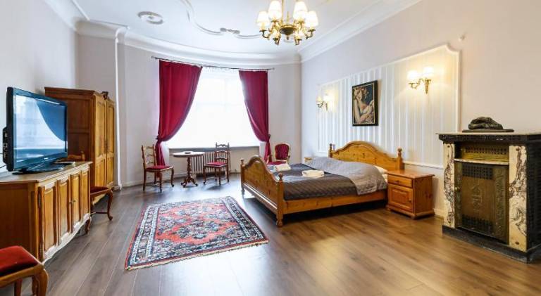Beautiful serviced apartment with yard & terrace | Pet-friendly — photo 2