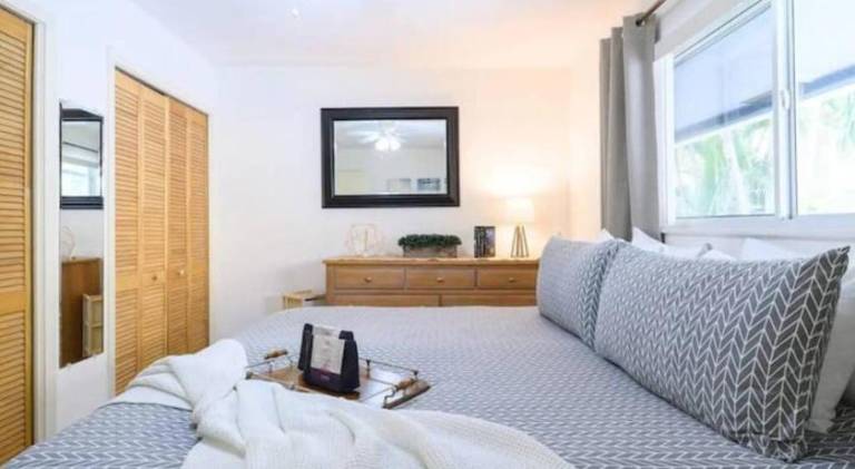 Charming vacation home | Perfect for remote work | Dogs allowed in Melrose