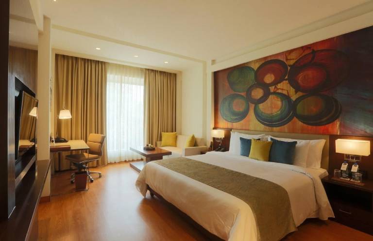 Hotel OXMO Delhi Airport
