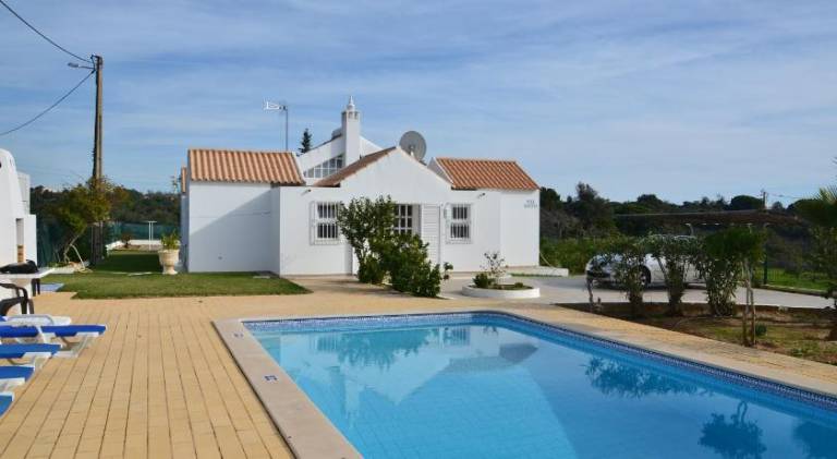 Vacation home with pool | Pets are welcome — photo 3