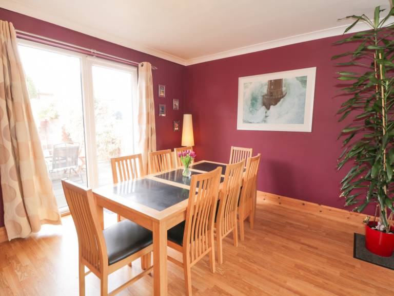 Cottage with garden | Beach view — photo 4