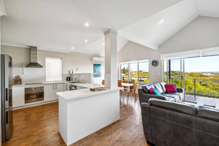 Apartment Ledge Point