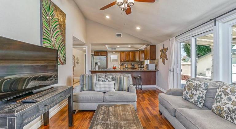 Fully equipped lovely vacation home with private pool, terrace & grill | Pet-friendly — photo 3