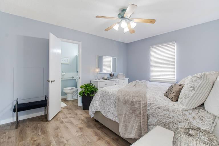 Cottage  Oak Island