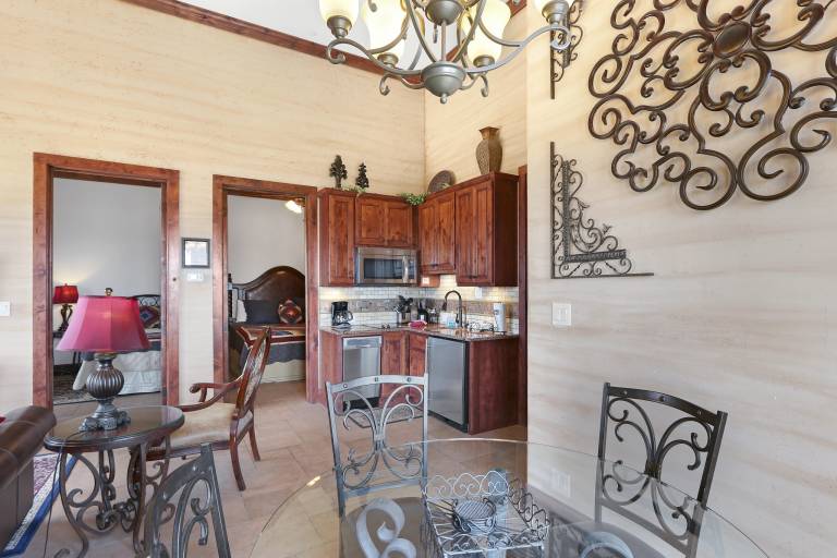 Arc de Texas - Lafayette Suite — photo 3