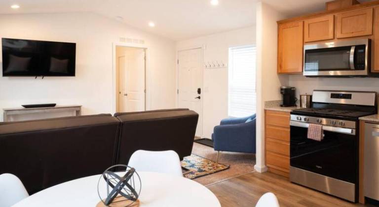 Pleasant vacation home | Pets allowed — photo 2