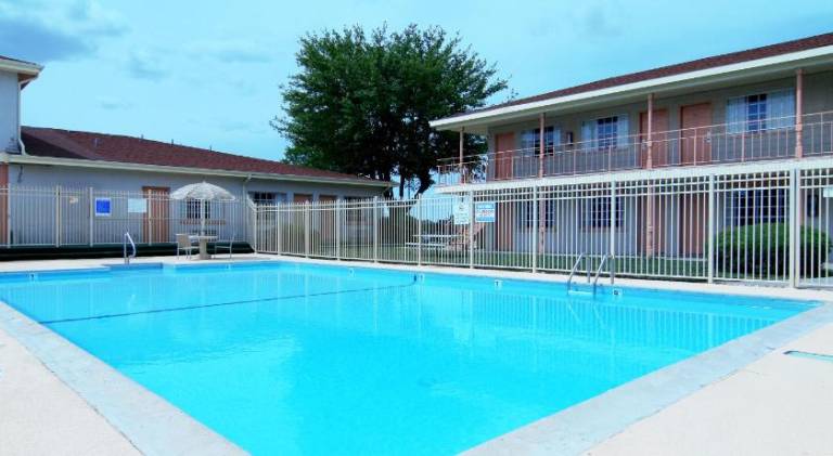Rodeway Inn Roswell West — photo 5