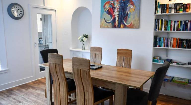 House with 4 rooms for 8 persons in Troon