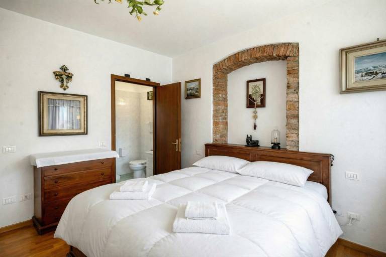 Family-friendly rental apartment with yard, pool & patio | Pet-friendly — photo 4
