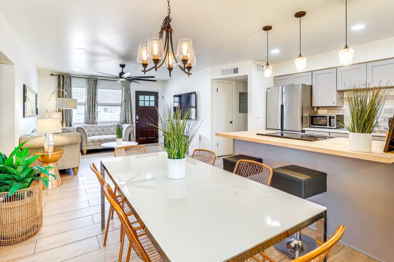 3 Mi to Dtwn Mesa: Home w/ Fenced Backyard! — photo 3