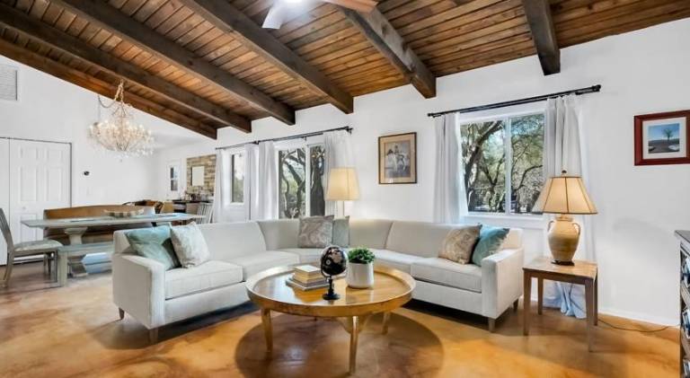 198 m&sup2; Ferienhaus