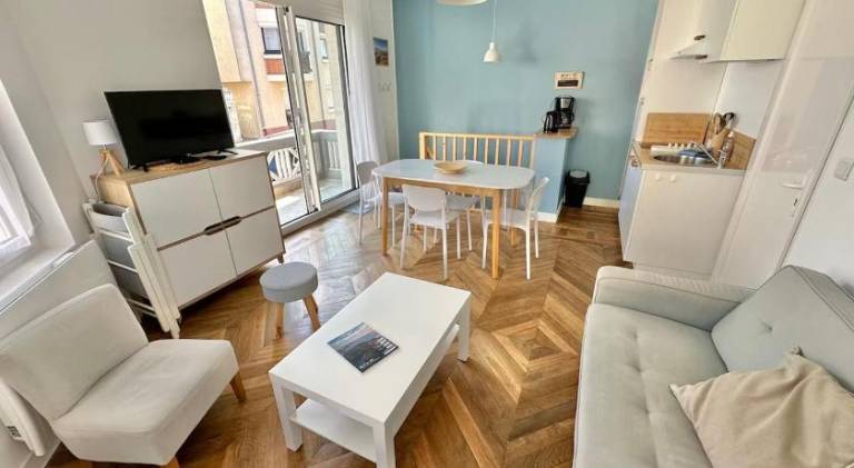 Apartment with 2 rooms for 5 persons — photo 4