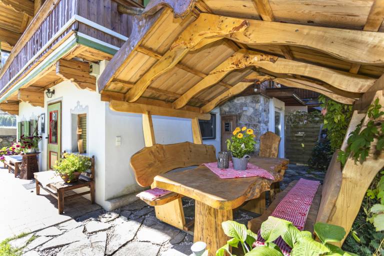 Rental apartment with terrace, barbecue & garden — photo 4