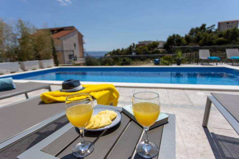 Villa Florentina with Heated Pool — photo 3
