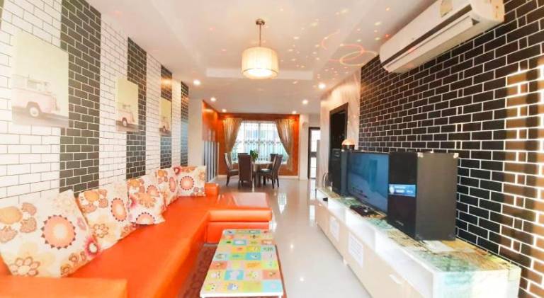 Villa with pool | Pet-friendly — photo 3