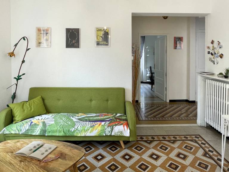 Rental apartment with yard & terrace — photo 4