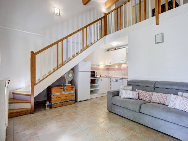 Villa with garden & pool | Pet-friendly — photo 5